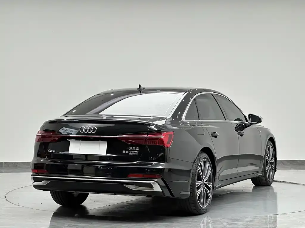 Audi A6L — фото 9