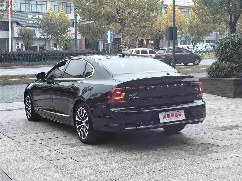 Volvo S90 — фото 9