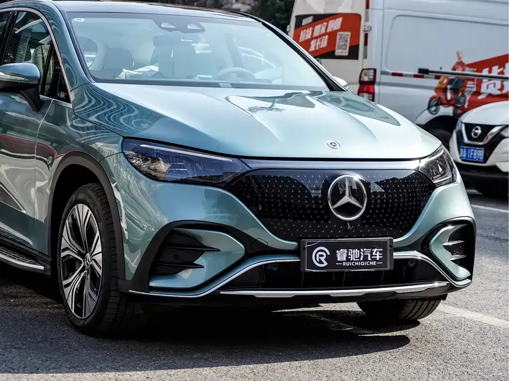 Mercedes-Benz EQE SUV — фото 5