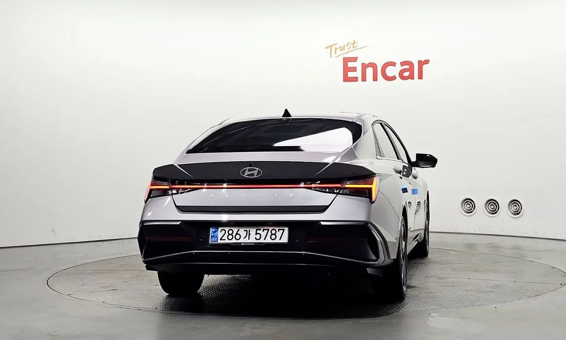 Hyundai AVANTE — фото 2