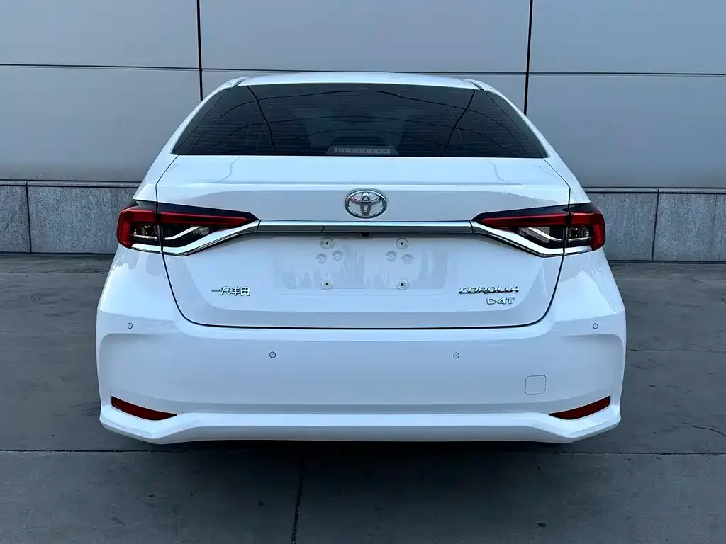 Toyota Corolla — фото 2