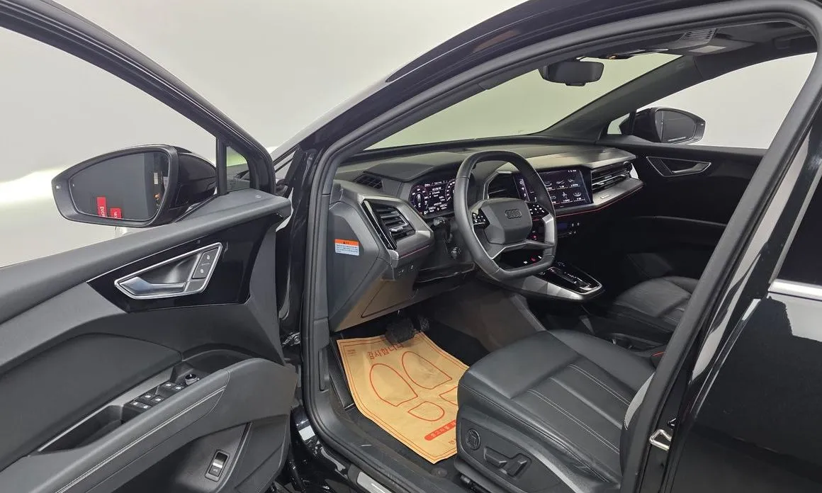 Audi Q4 e-tron 2023 из KR, фото 3