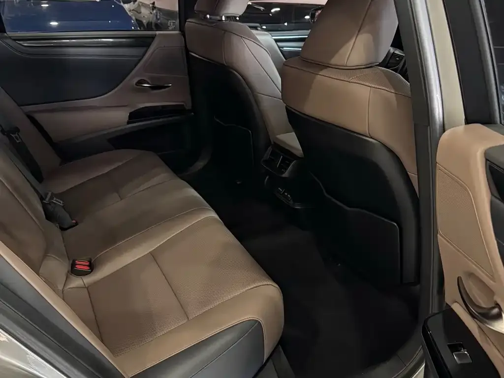 Lexus ES 2024 из CN, фото 3