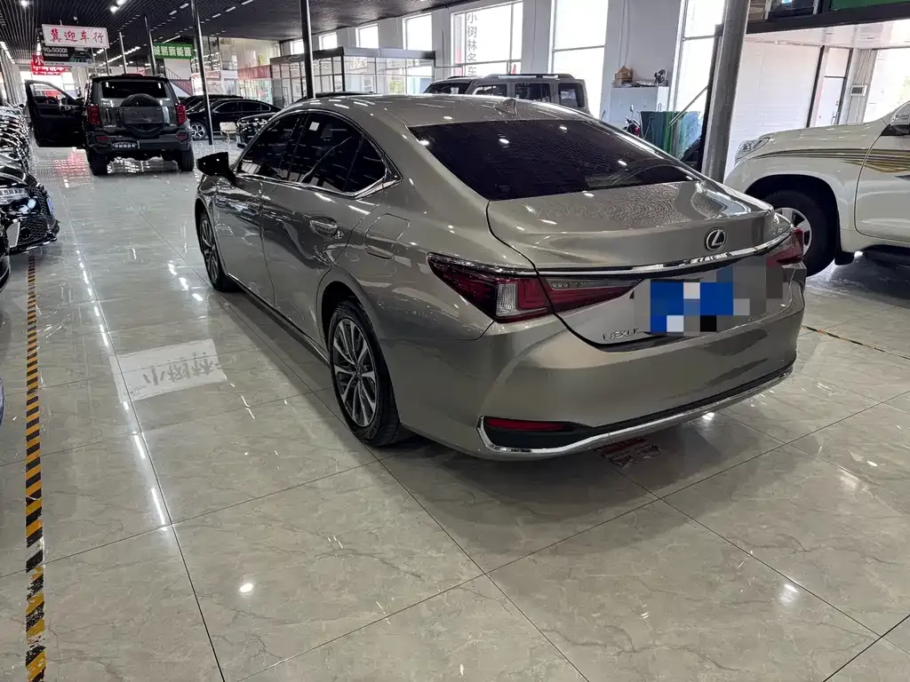 Lexus ES 2024 из CN, фото 10