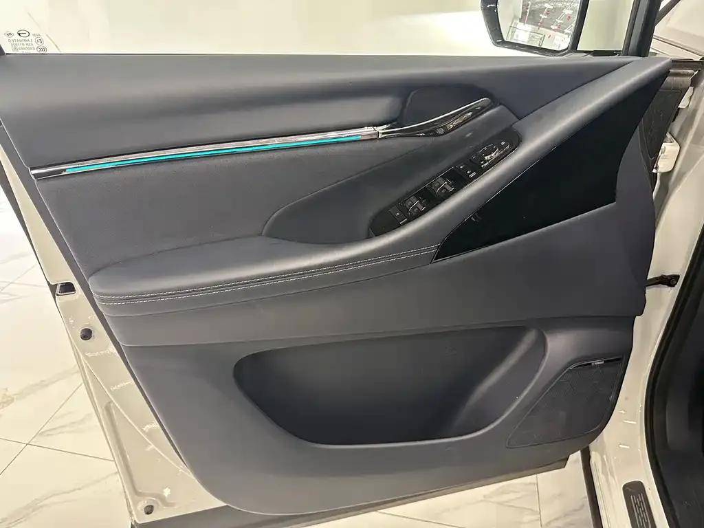 GAC Motor Trumpchi M8 — фото 10