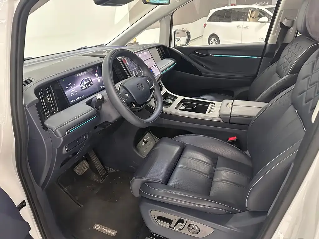 GAC Motor Trumpchi M8 — фото 3