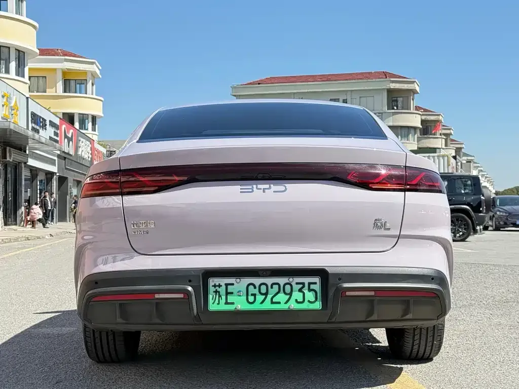 BYD Qin L — фото 9