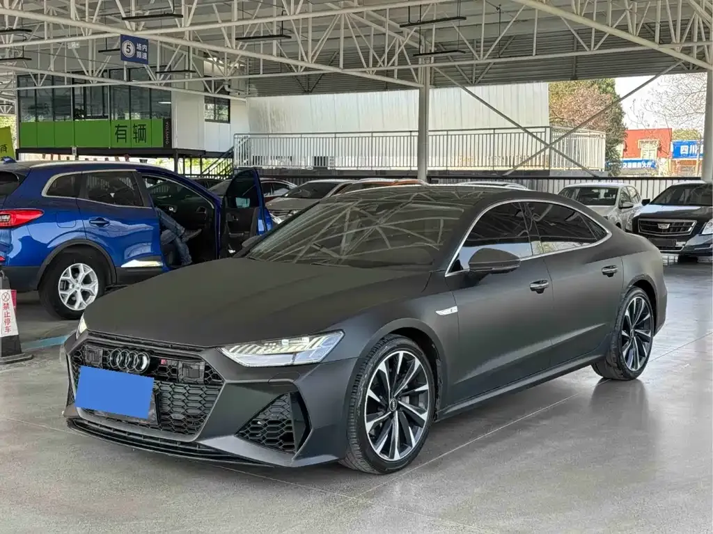 Audi A7L — фото 1