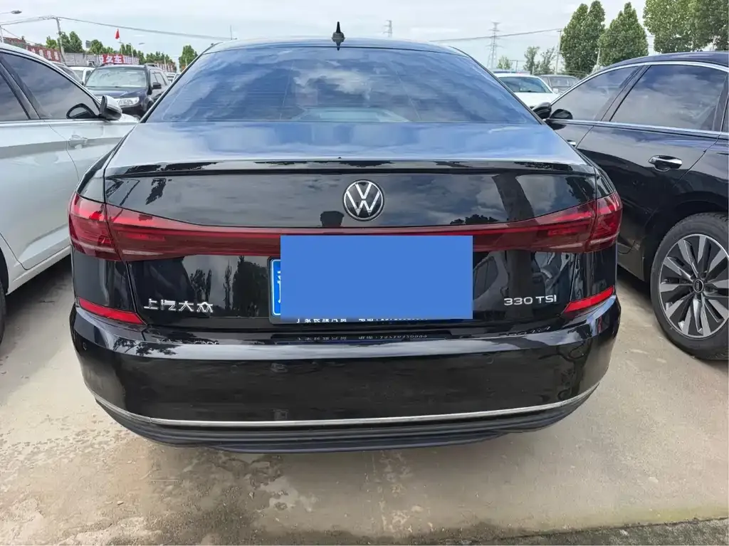 Volkswagen Passat — фото 9