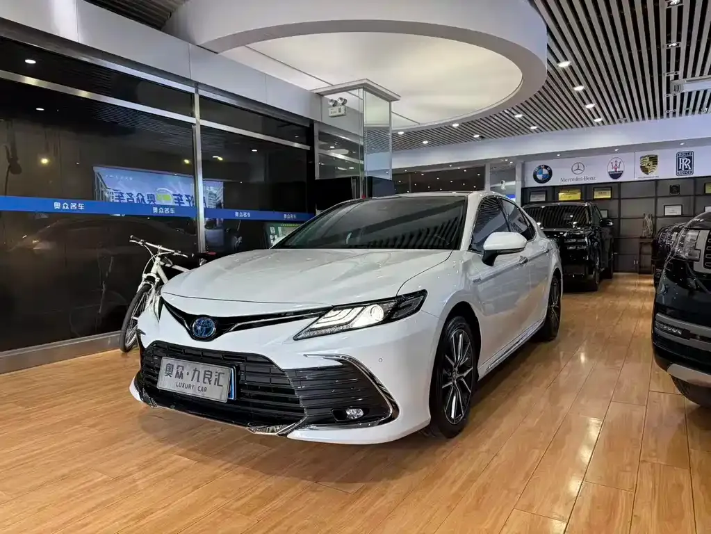 Toyota Camry 2024 из CN, фото 1