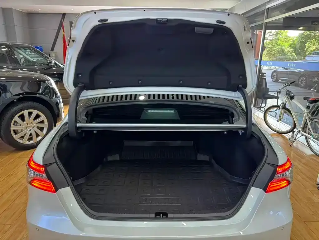 Toyota Camry 2024 из CN, фото 6