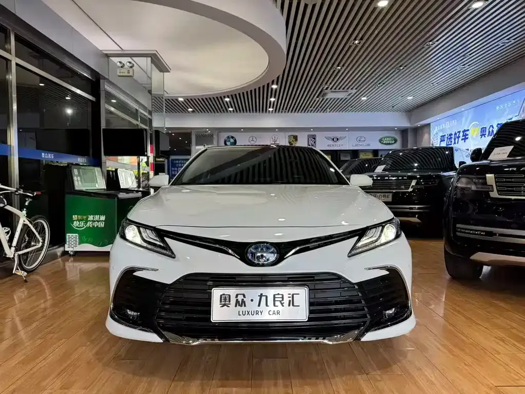 Toyota Camry 2024 из CN, фото 9