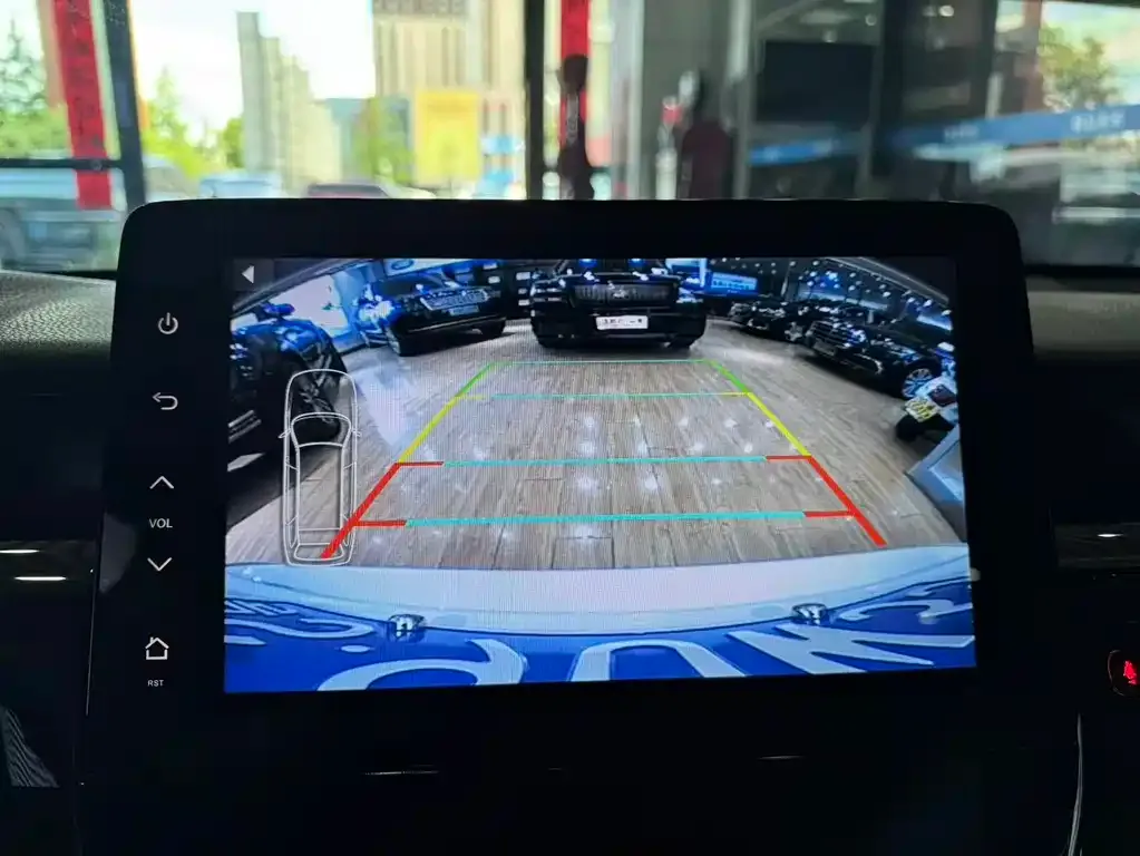 Toyota Camry 2024 из CN, фото 2