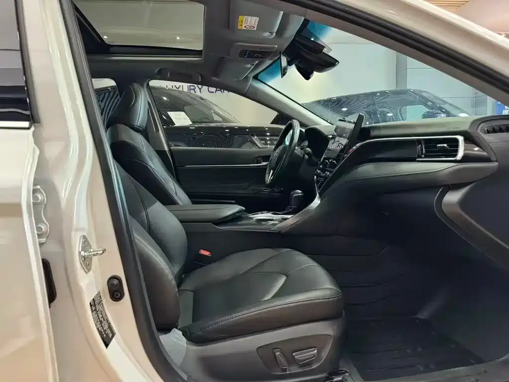 Toyota Camry 2024 из CN, фото 8