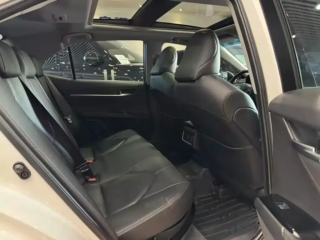 Toyota Camry 2024 из CN, фото 7