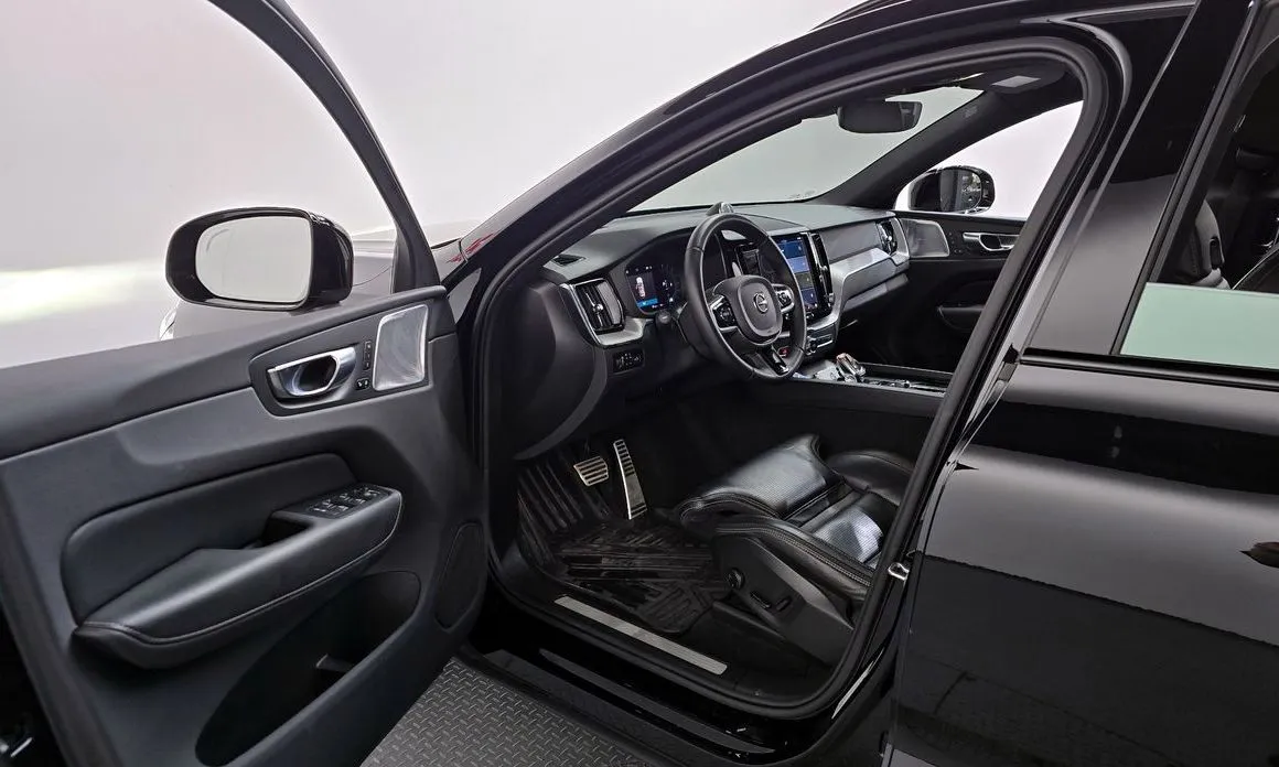 Volvo XC60 2022 из KR, фото 7