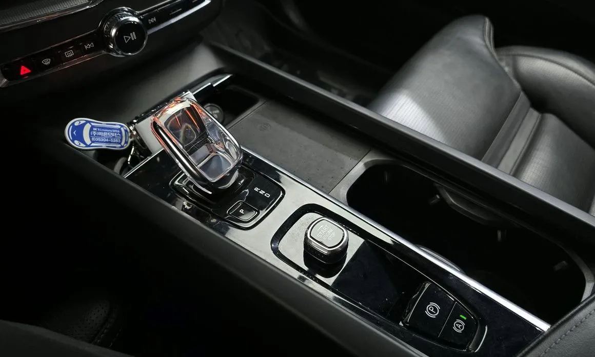 Volvo XC60 2022 из KR, фото 9