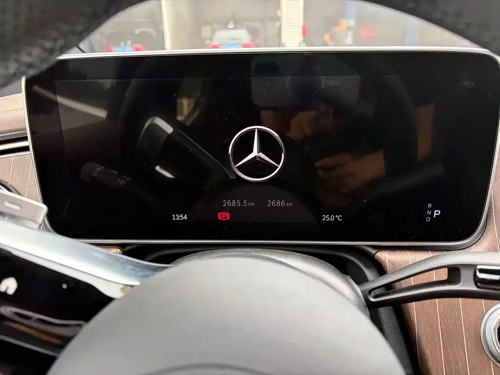 Mercedes-Benz EQE SUV — фото 2