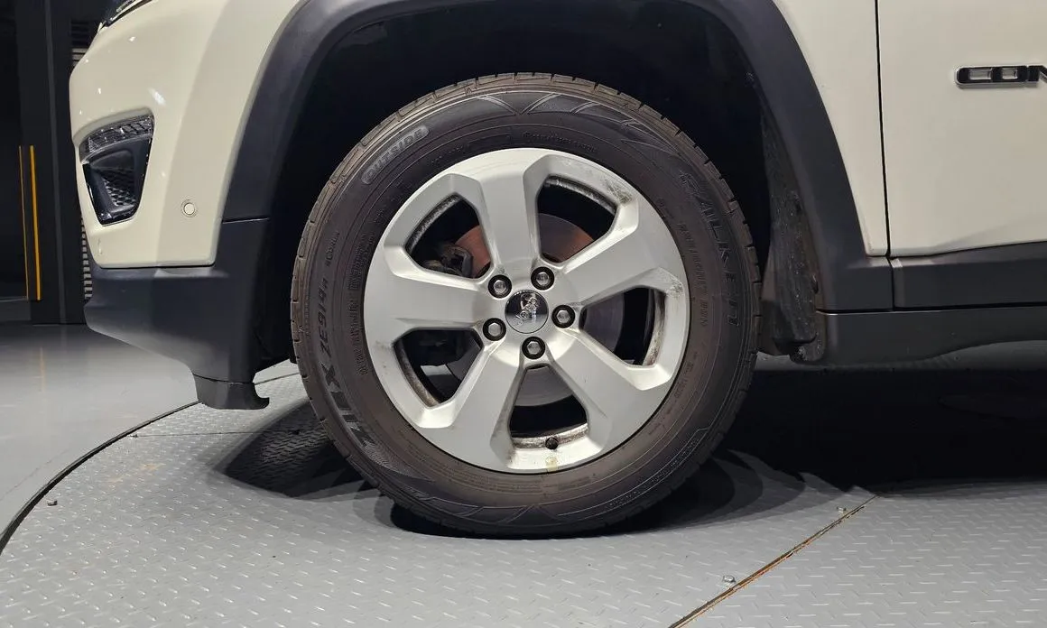 Jeep Compass 2021 из KR, фото 8