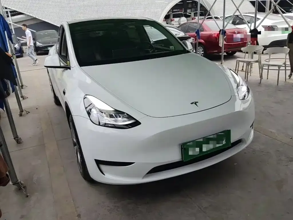 Tesla Model Y — фото 5