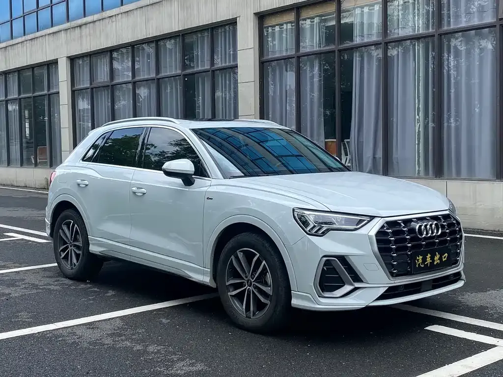 Audi Q3 — фото 4