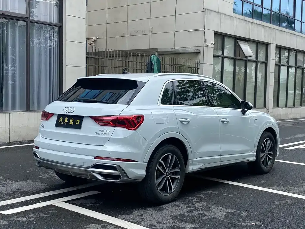 Audi Q3 — фото 5