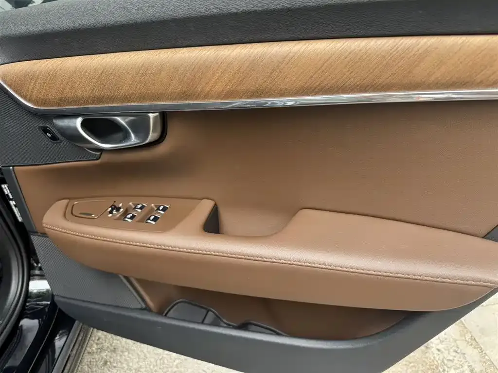 Volvo S90 — фото 9