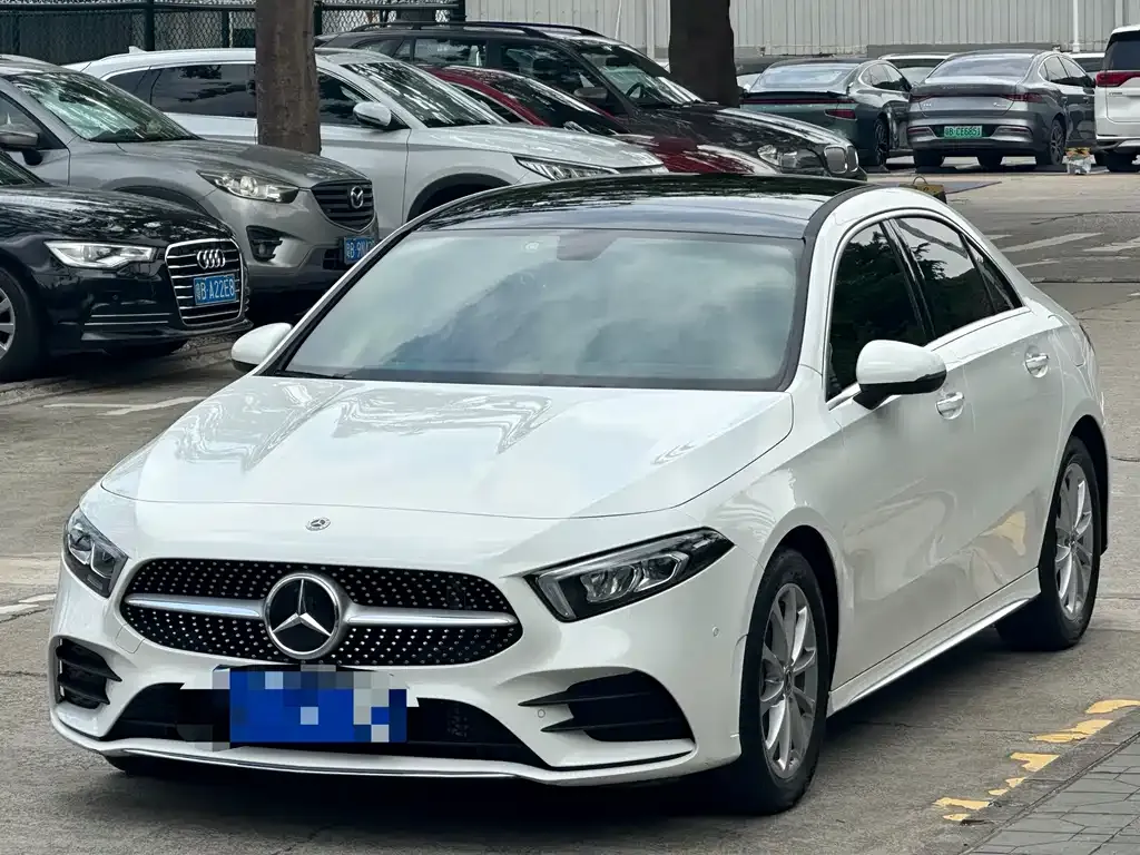 Mercedes-Benz A-Class — фото 1
