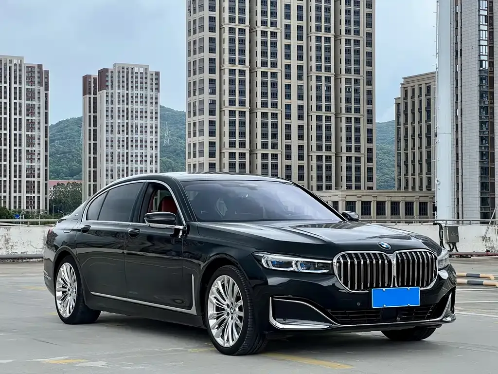 BMW 7 Series — фото 8