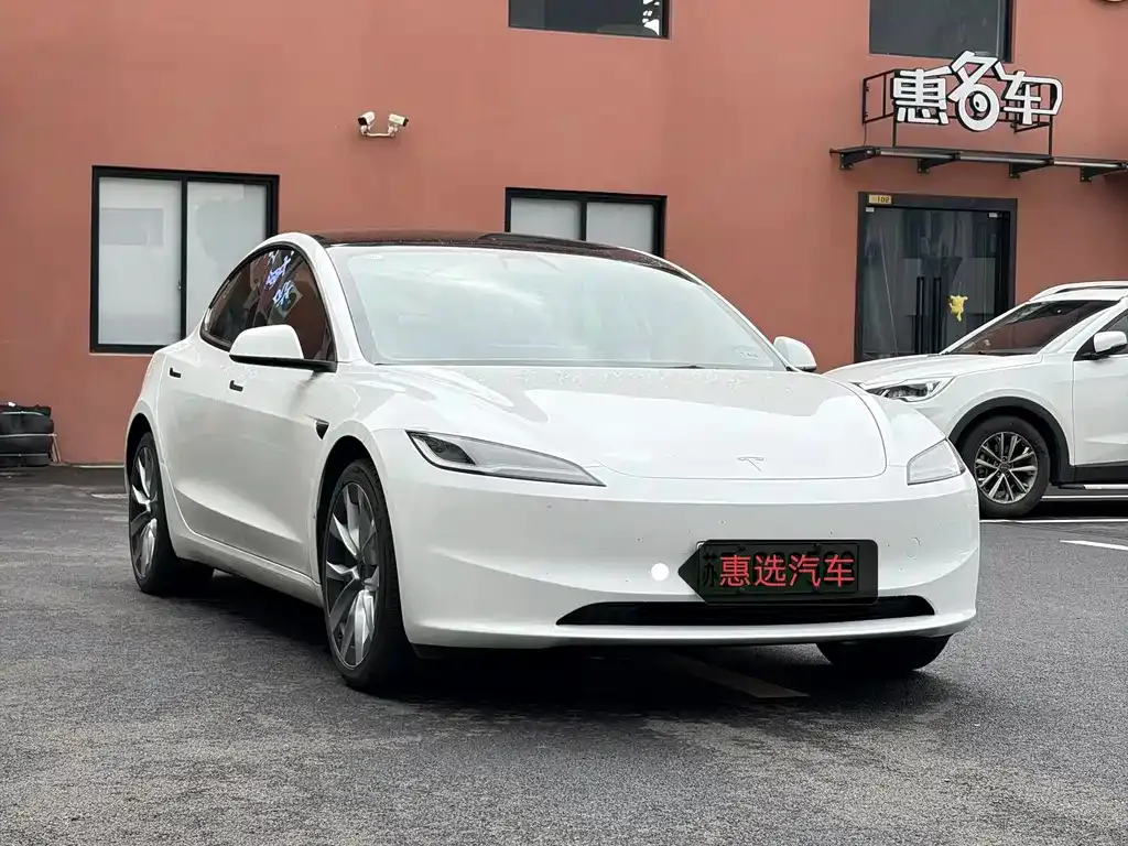 Tesla Model 3 — фото 4