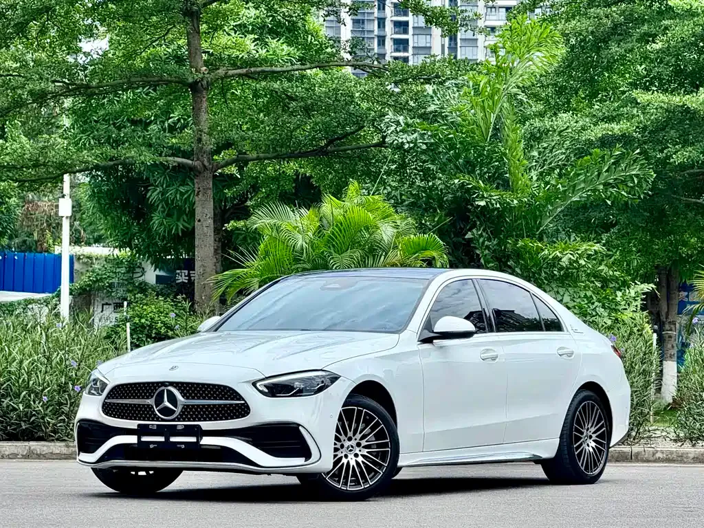 Mercedes-Benz C-Class — фото 1