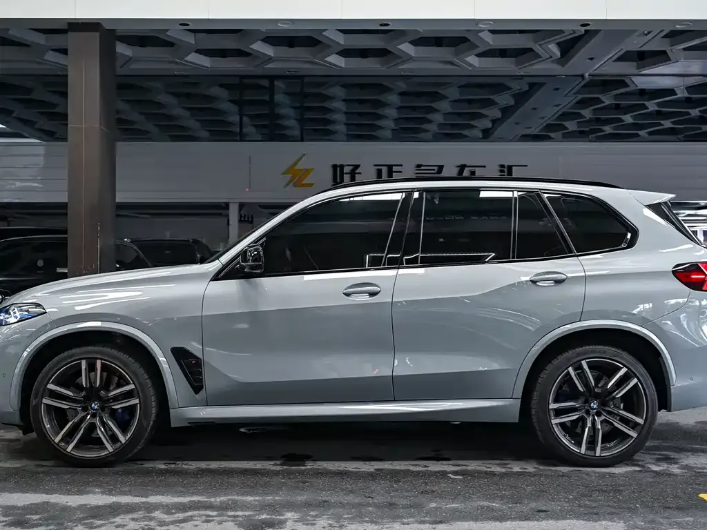 BMW X5 M 2024 из CN, фото 7