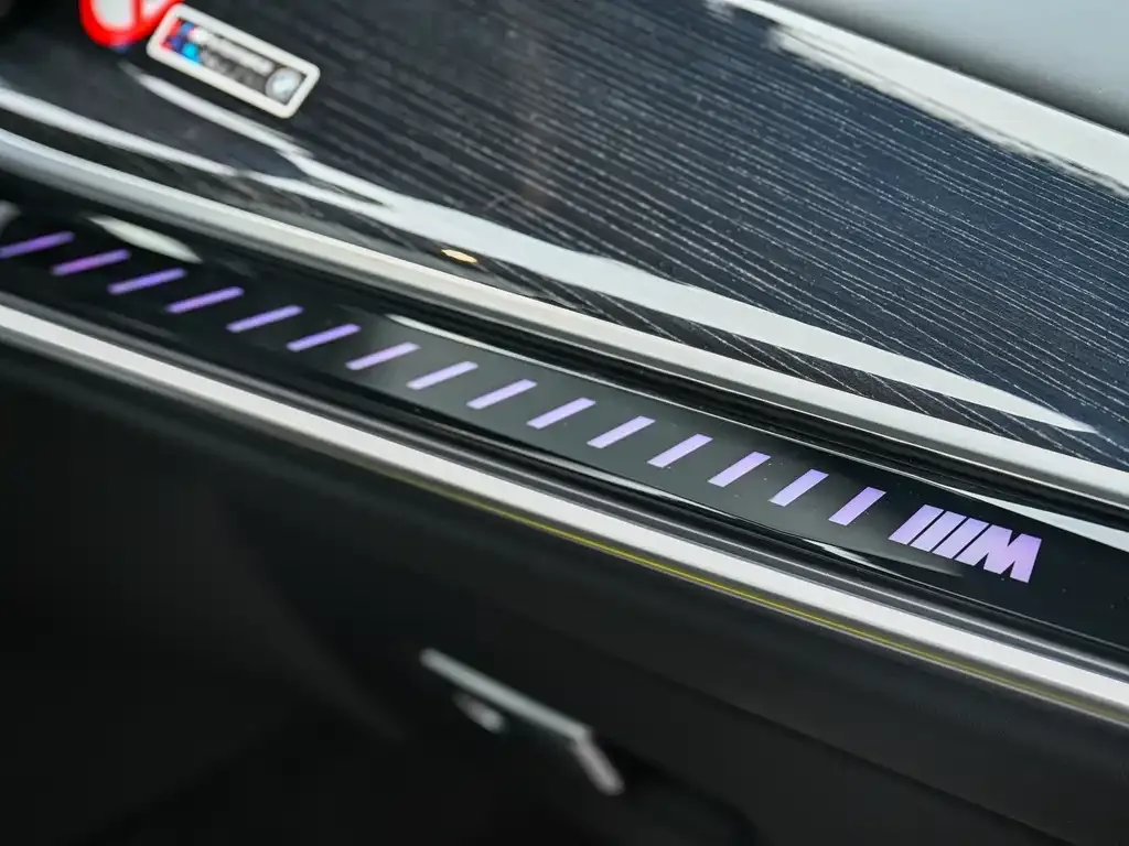 BMW X5 M 2024 из CN, фото 9