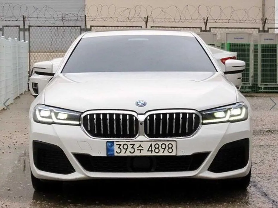 BMW 5-Series — фото 1