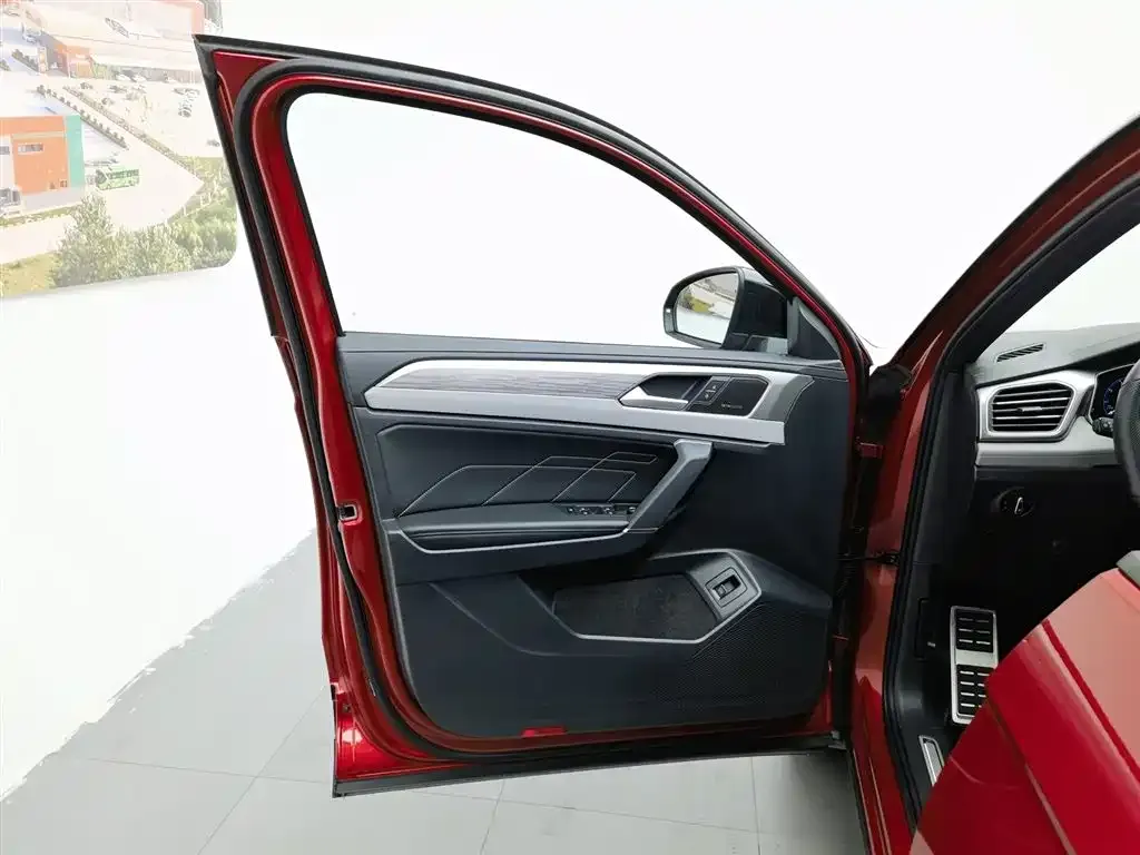 Volkswagen Tayron X 2023 из CN, фото 9