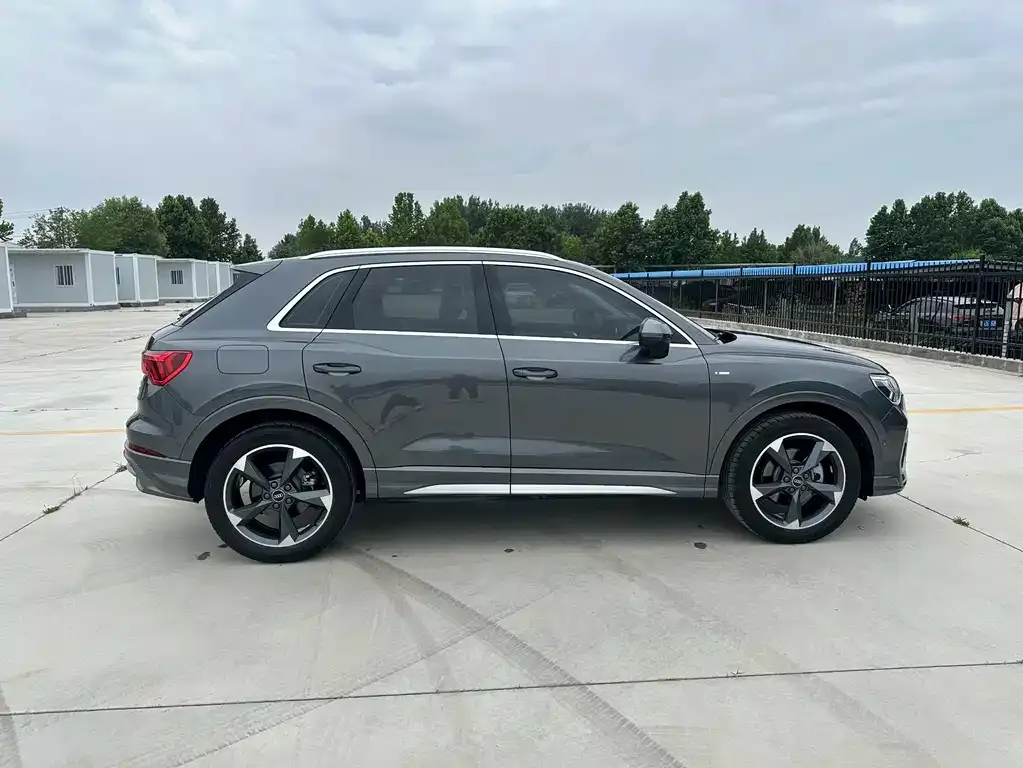 Audi Q3 — фото 7