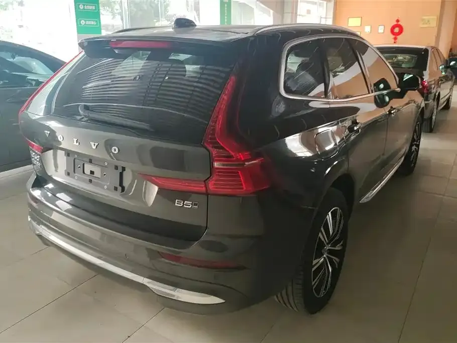 Volvo XC60 — фото 2