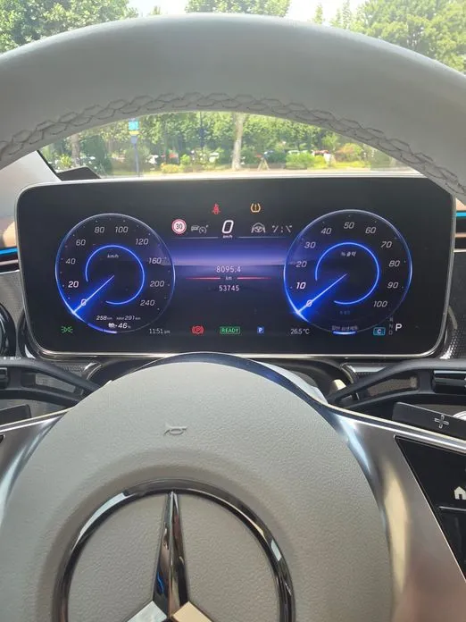 Mercedes-Benz EQE 2023 из KR, фото 3