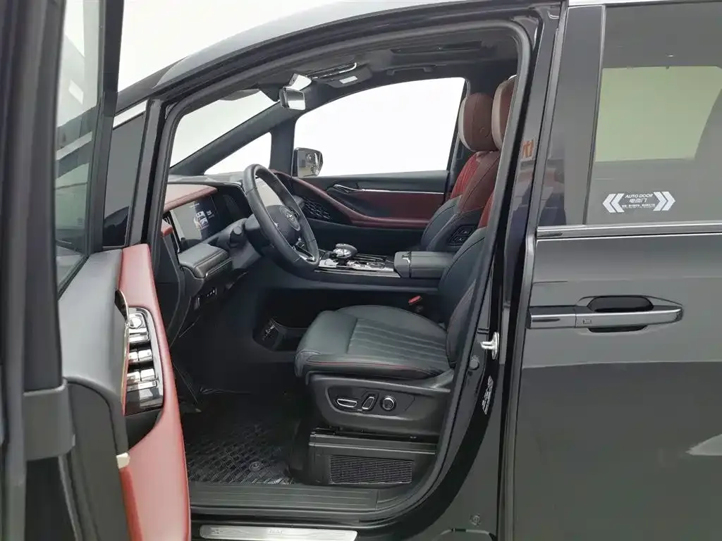 GAC Motor Trumpchi E9 — фото 9