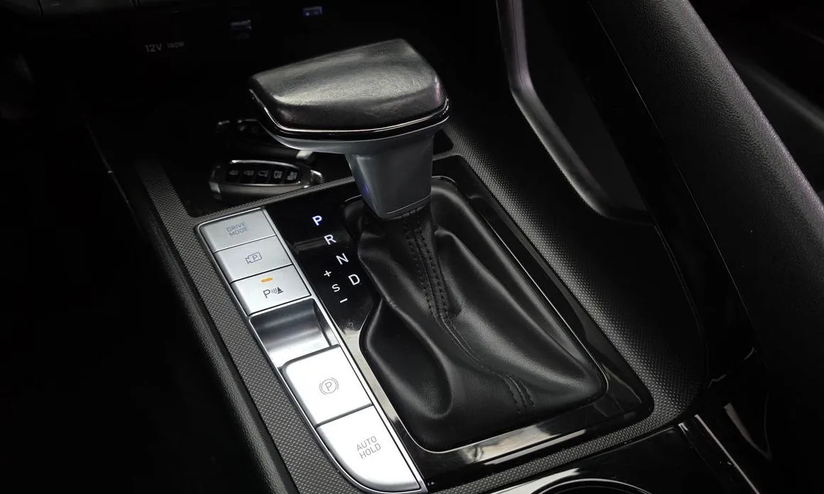 Hyundai AVANTE 2023 из KR, фото 4