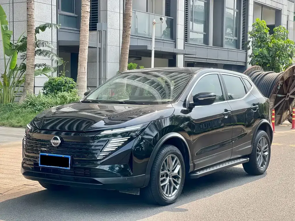 Nissan Qashqai — фото 1