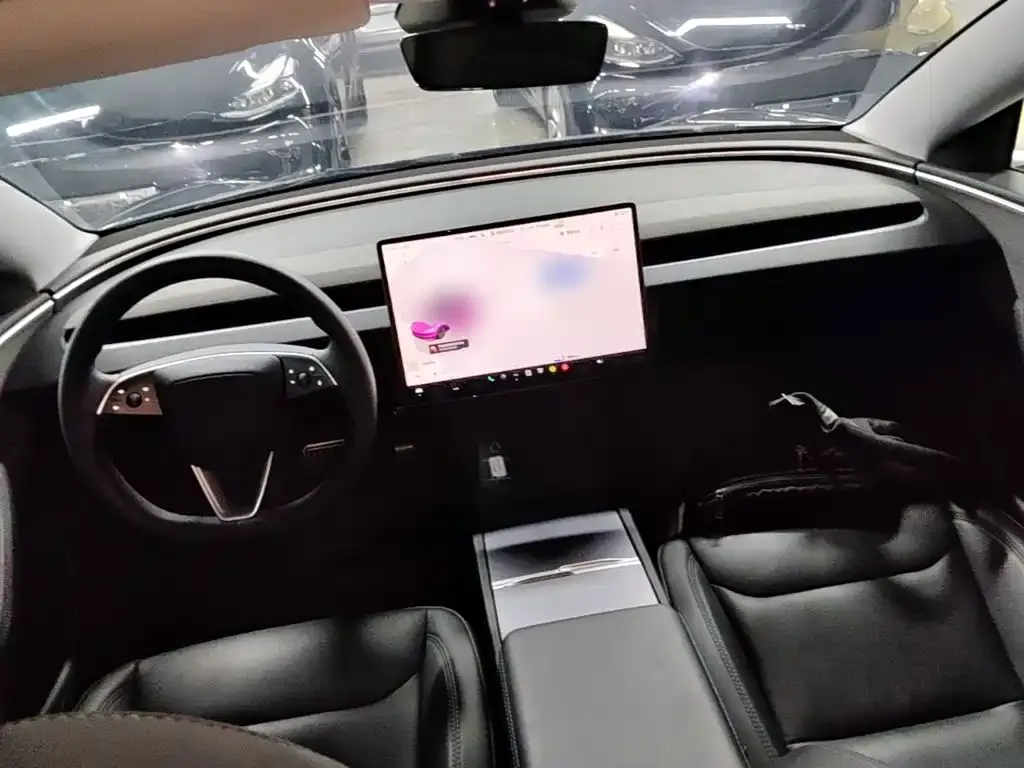 Tesla Model 3 — фото 5