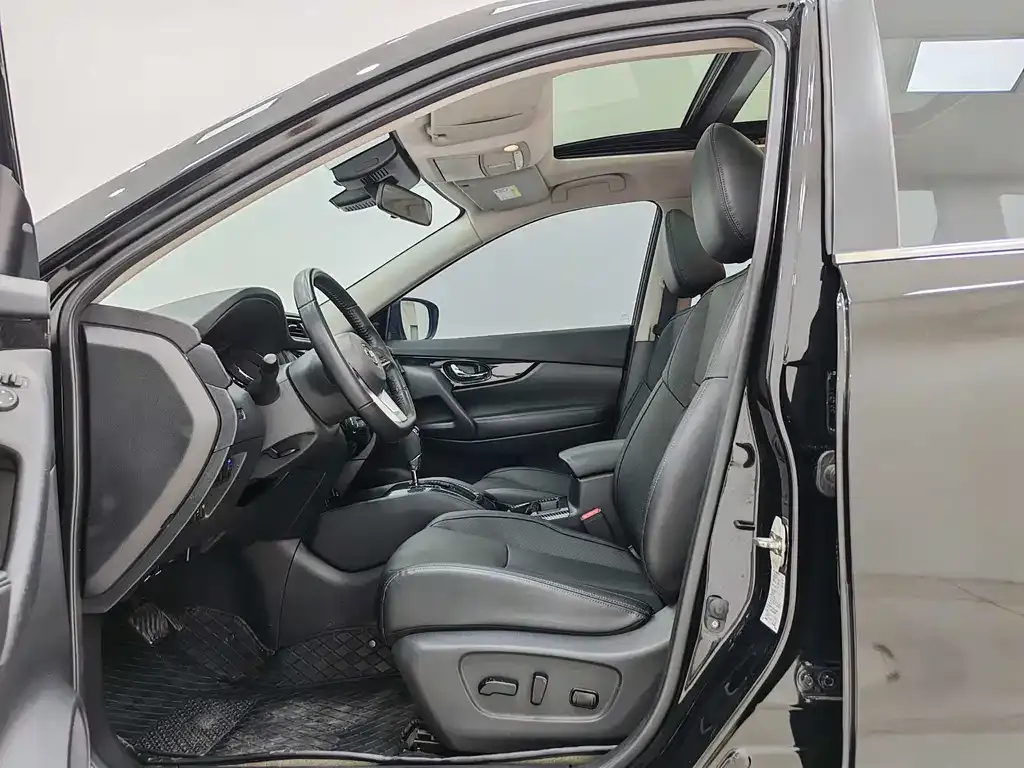 Nissan X-Trail — фото 10