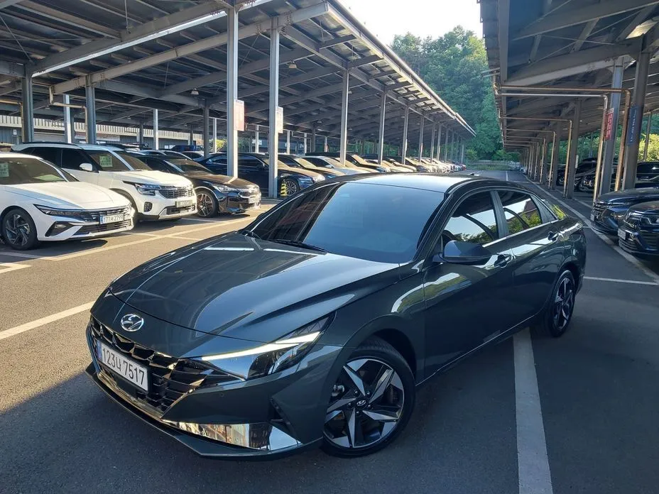 Hyundai AVANTE 2022 из KR, фото 1