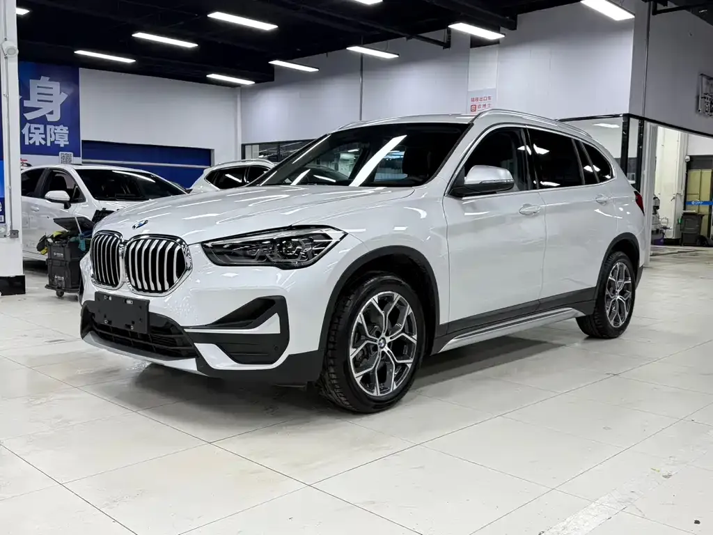 BMW X1 — фото 1