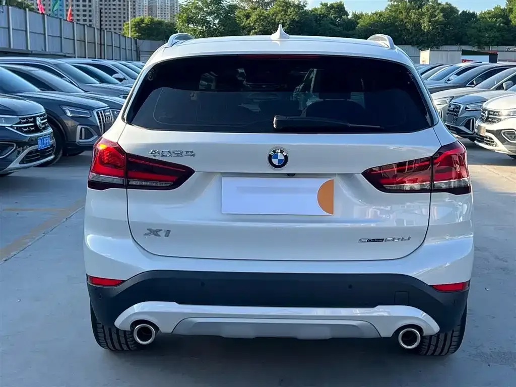 BMW X1 — фото 10