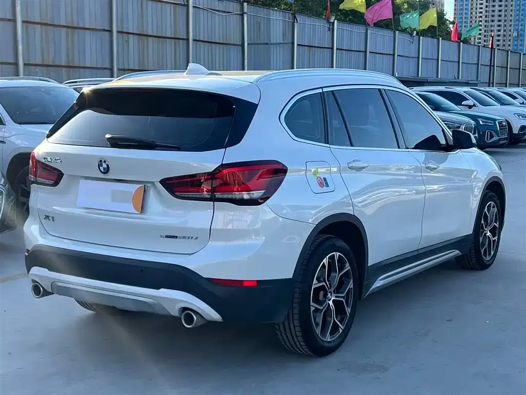 BMW X1 — фото 9