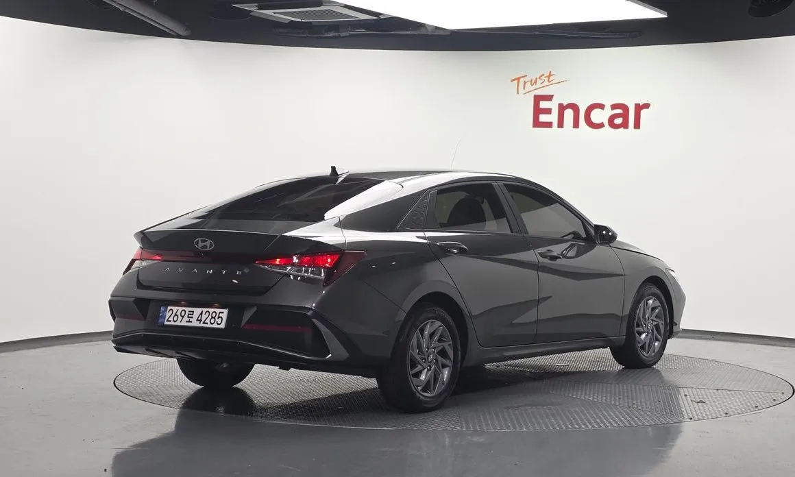 Hyundai AVANTE — фото 3