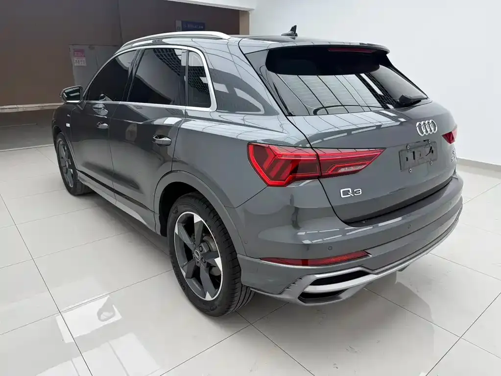 Audi Q3 — фото 10