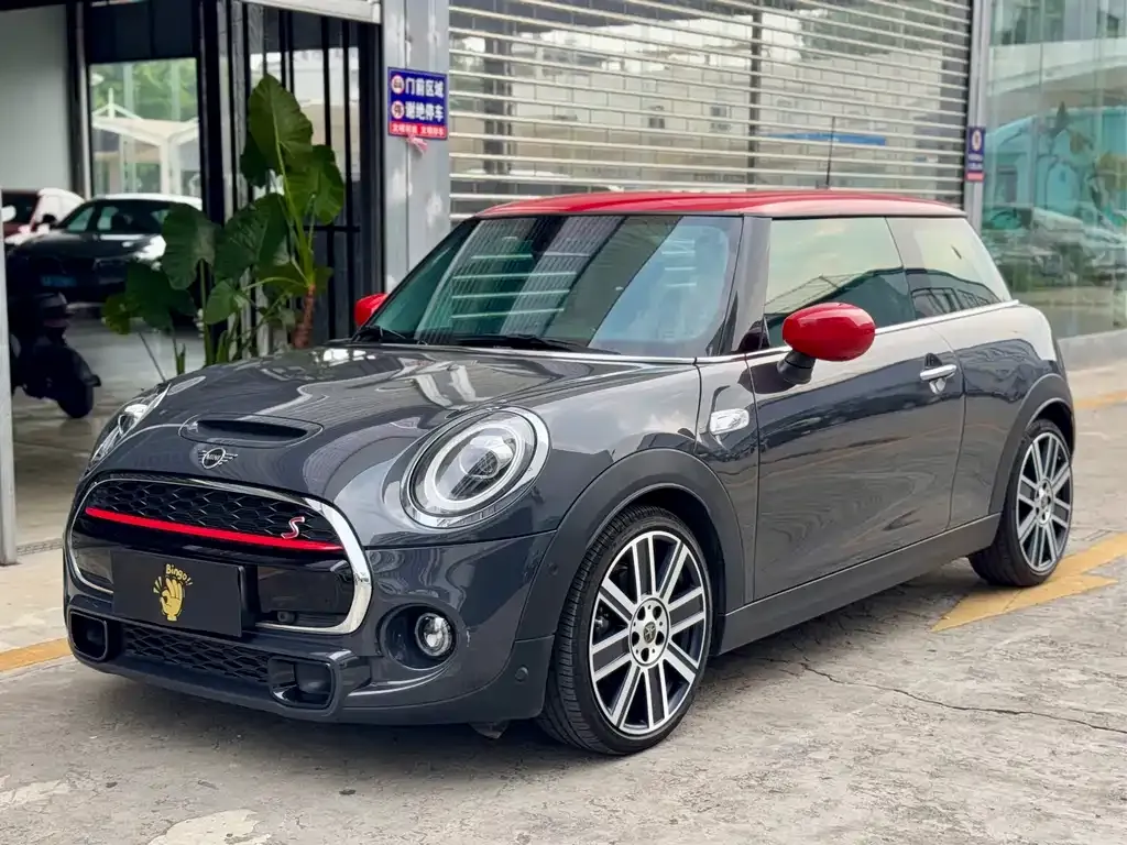 MINI Cooper (3-door) — фото 1